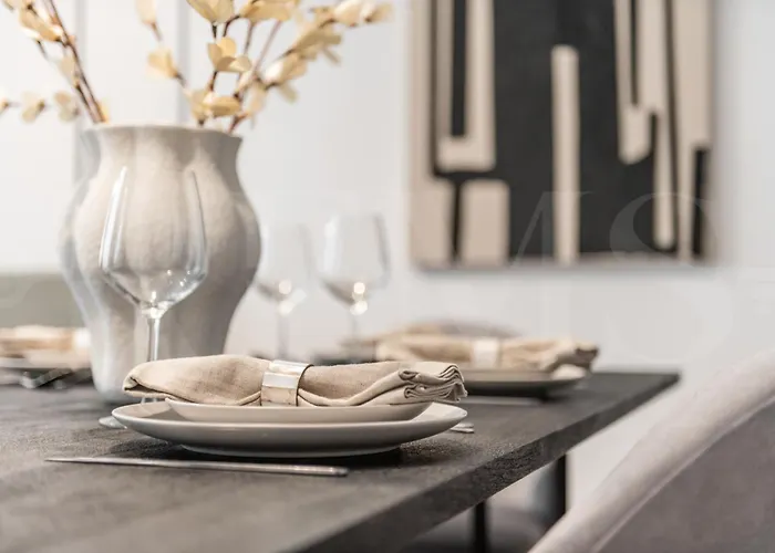 Appartement With Picasso Vibes By Rems *